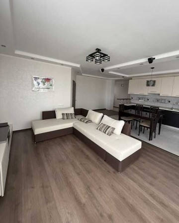 Левада 2к в новобудові з євроремонтом та шикарним видом з вікна - фото 1