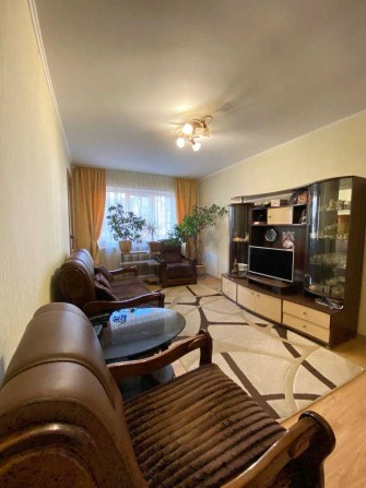 Продам простору трикімнатну квартиру - фото 1