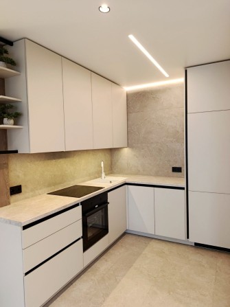 Продаж 1-кімнатної квартири в новобудові з сучасним ремонтом - фото 1