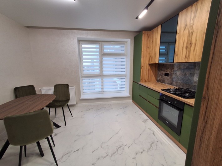 Продаж 2-кімнатної квартири  на Сонячному масиві - фото 1