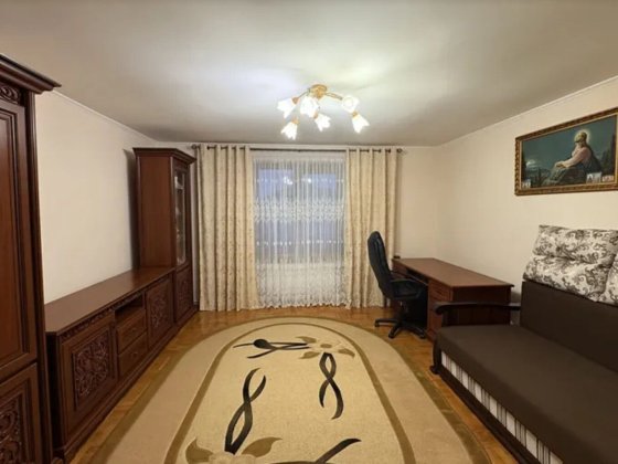 Продаж 2к квартири 70 кв. м на вул. Бенцаля Тернопіль