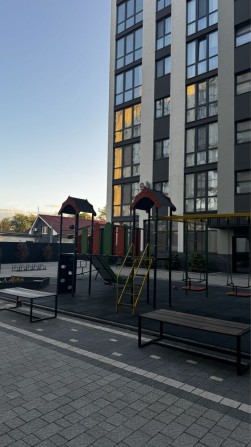 Продаж 2 к панорамноі чорновоі квартири з видом на слов кордон - фото 1