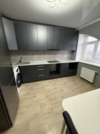 Продаж 2-х кімнатної квартири на Проспекті Свободи в новобудові - фото 1