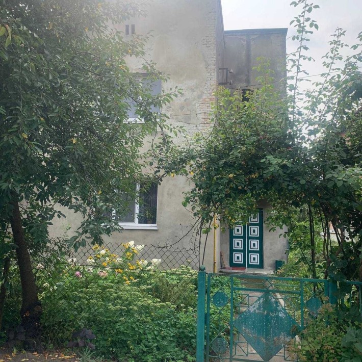 ₴ Продається 3-кімнатна квартира в тихому районі Рівного - фото 1