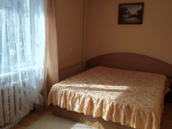 Продається 2 Кім  квартира на Проспекті Чернівці