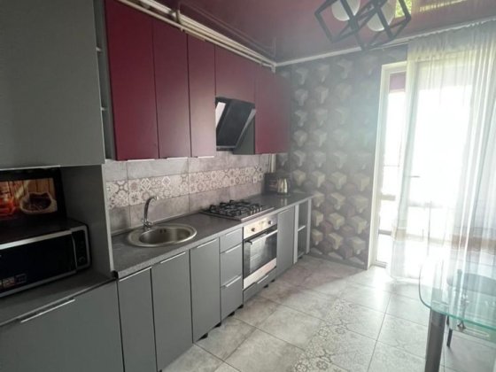 Продам гарну квартиру на Захисників Маріуполя Рівне