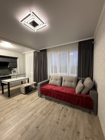 3к квартира 68м2 з євроремонтом та меблями поверх 4/9 мкрн Садовий - фото 1