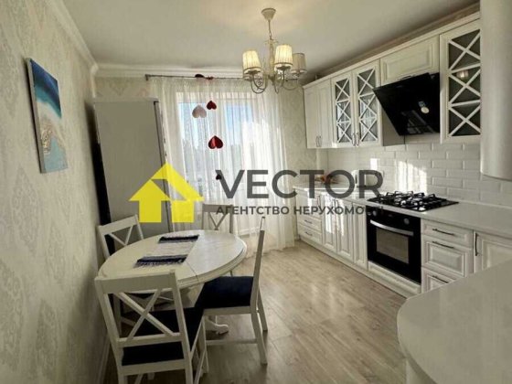 Центр! Двокімнатна квартира, сучасний ремонт! Цегляний будинок Полтава