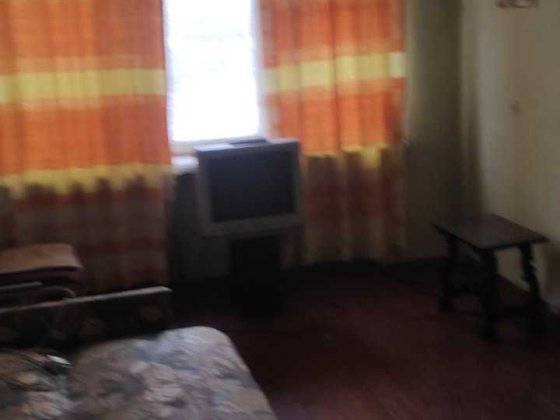 Продам 1 кімн. у двохкімн. кварт. ( зручн. на двох) проспект Незалежн. Чернівці