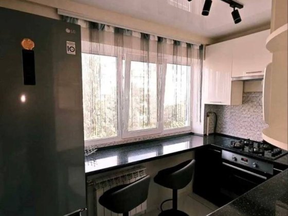 Продам 2 кімнатну вул.Небесної Сотні Чернівці