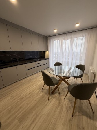 Продаж 1 кімнатноі квартири ,вигляд  на озеро. - фото 1