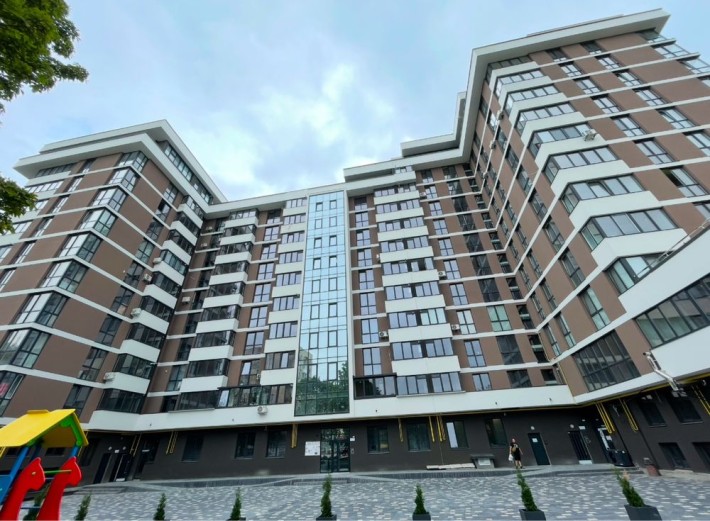 Продаж квартири 2кім+ кухня студія - фото 1