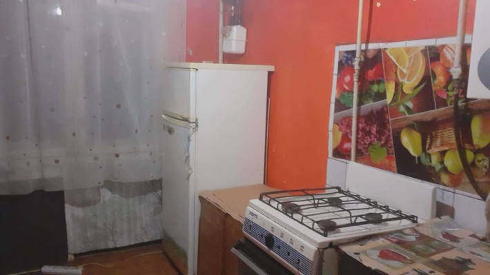 Продається 1/2 частка 2-кімнатної квартири, Київська набереж., Ужгород - фото 1