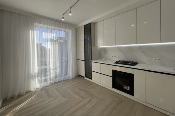 Продається 2 кімнатна квартира по вул. Острозького - фото 1