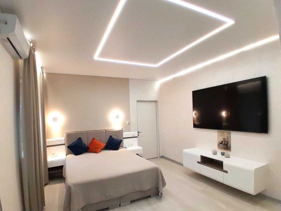 Продаж 1-но кімн. квартири ремонт,меблі, техніка (вул. Ф.Гленца) центр Ужгород