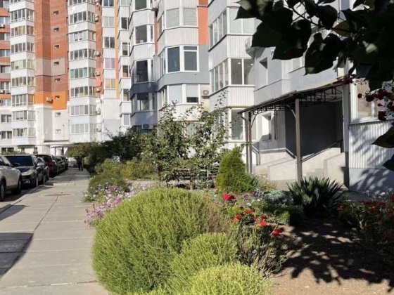 Продаж двокім. квартири. 95 м2. Індив. опал. Новобудова. Левада №10737 Полтава