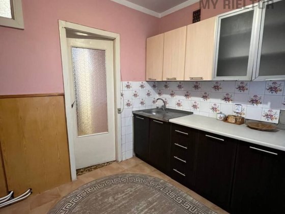 Продаж трикімнатної квартири по вул. Столєтова Ужгород