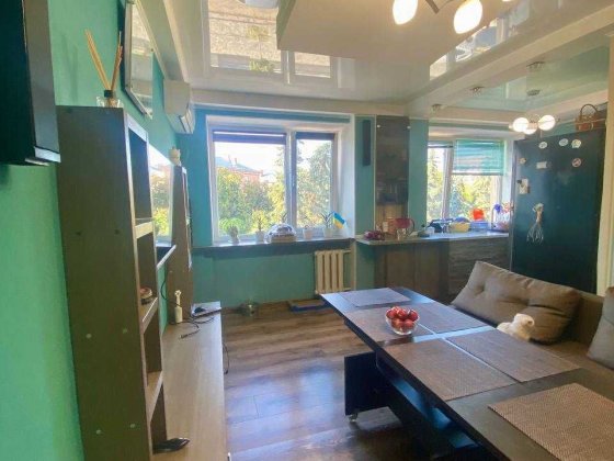 3-кімнатна квартира в самому серці міста — 72 м², Євроремонт, Цегла Полтава