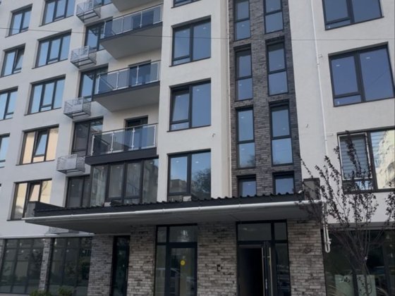 Продається новобудова здана в експлуатацію Чернівці