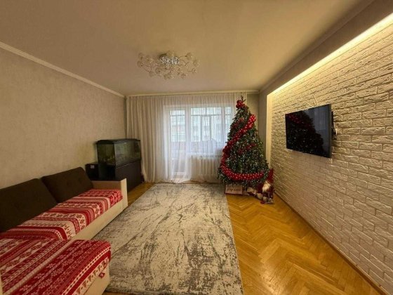Продаю 3 кім квартиру в центрі міста поруч парку Шевченка по вул.Герої Ровно