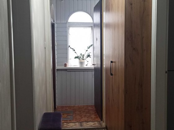 Центр 2 кімнатна квартира ремонт меблі техніка гараж комори ділянка Ровно