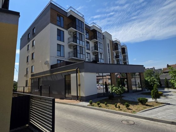 Продаж 2-кімнатна з терасою в закритому клубному будинку — тиша й прив Тернопіль