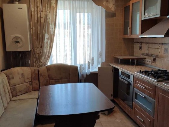 3-кімнатна квартира 74 м.кв. Полтава буль.Б.Хмельнидського 12б Полтава