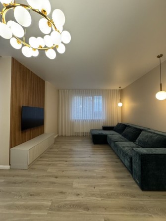 Продаж 2х кім квартири з якісним ремонтом Новобудова більше 3х років - фото 1