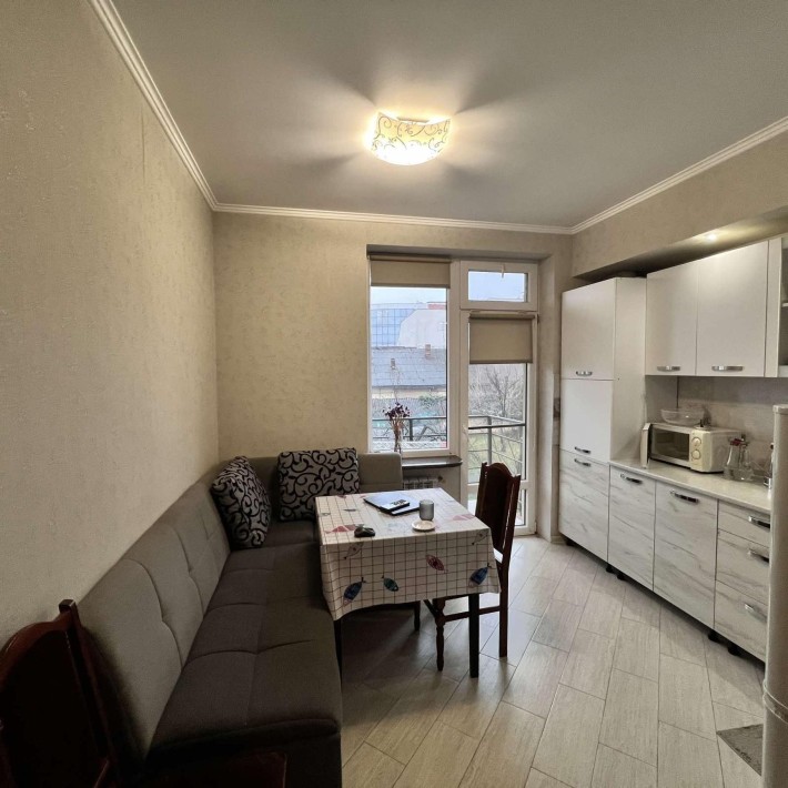 Продаж 1 кім., центр Новака — тиха вулиця, газове опалення. - фото 1