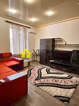 Комісія 0%! Двокімнатна 50 м2 в ЦЕНТРІ, цегляний будинок! - фото 1