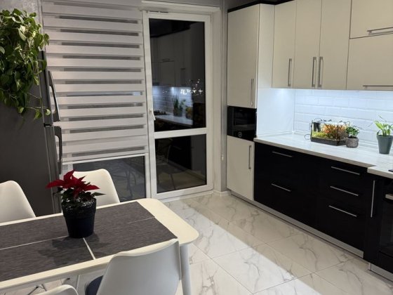 Продам шикарну 2-кімнатну квартиру на Щасливому Рівне