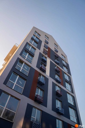 Простора 1-кім квартира 44.4м2 в Новобудові - фото 1