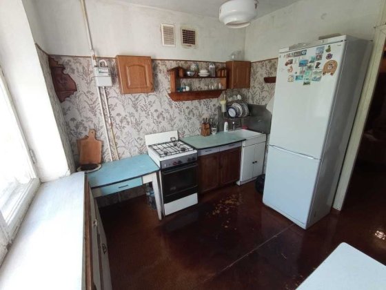 Продаж трикімнатної кімнатної "чешки" Полтава