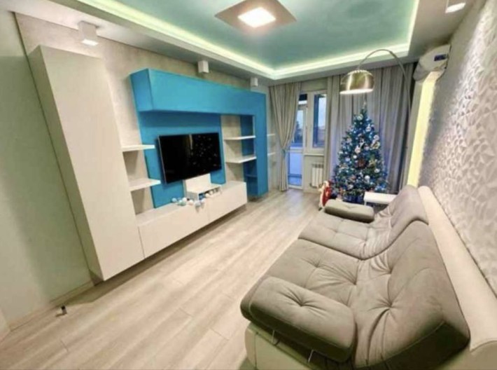 Трикімнатна квартира в новобудові, з якісним ремонтом! Меблі і техніка - фото 1