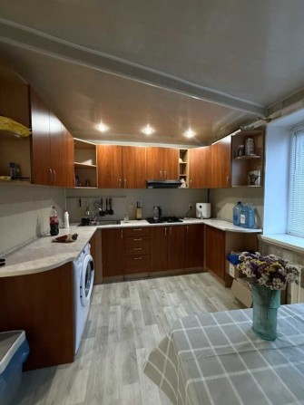 Двокімнатна, 56 м², Фурманова, цегла - фото 1