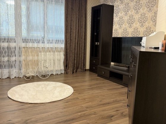 Продам 2-х кімнатну видову квартиру вул Жужоми р-н Митниця Черкассы