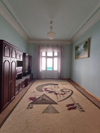 Продається три кімнатна квартира. Центр - фото 1