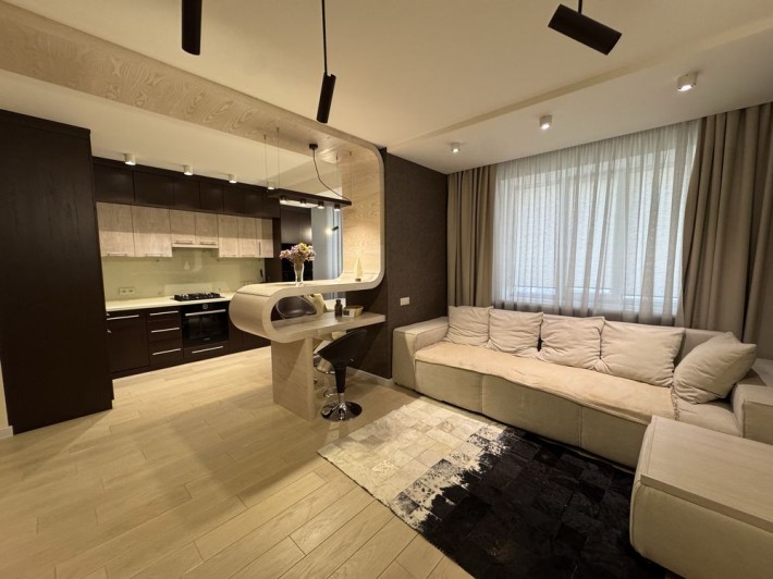 Продам Укомплектовану квартиру На Щасливому! - фото 1