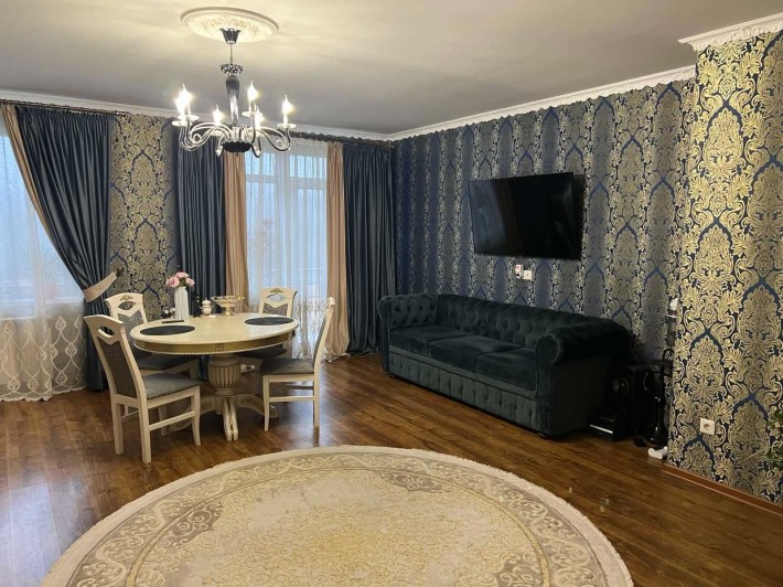 Продається класична 2-кімнатна квартира в м. Ужгород, вул. Вишнева - фото 1