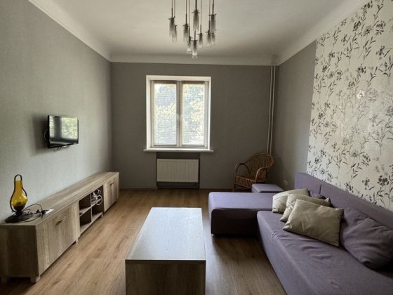 ЦЕНТР! Продам Гарну 2 кімн.кв по вул.Коцюбинського 3 школа Чернігів