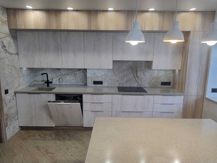 Продаж квартири з ремонтом на Казбеті - фото 1