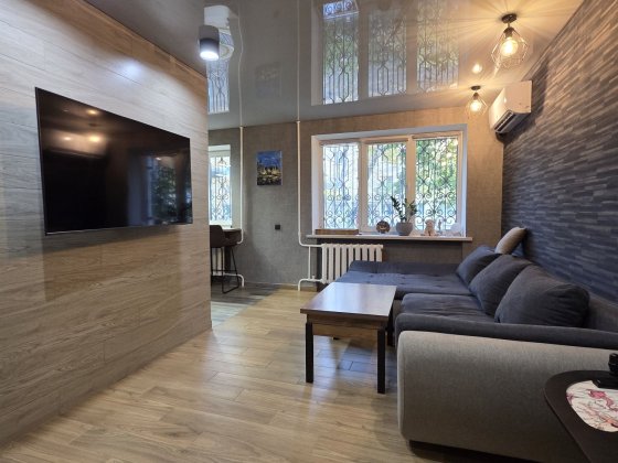 Продаж 2кім. Квартири або комерції в центральній частині міста Черкассы