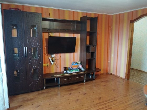 Трьох кімнатна квартира з ремонтом по вул Льотна Чернигов