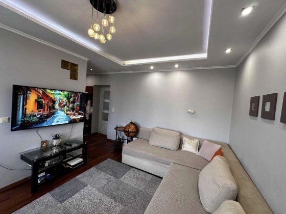 Продається трикімнатна квартира Ужгород