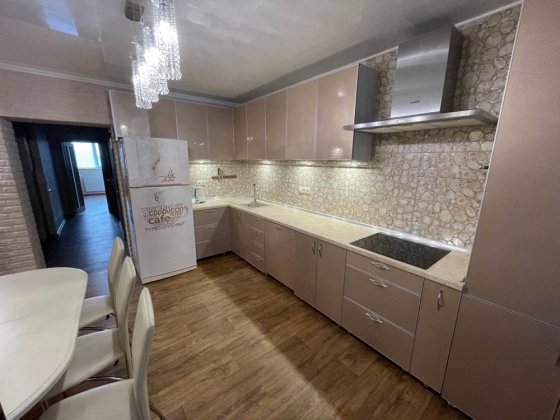 Продаж 1-кімнатної квартири, перепланованої на 2-кімнатну Чернигов