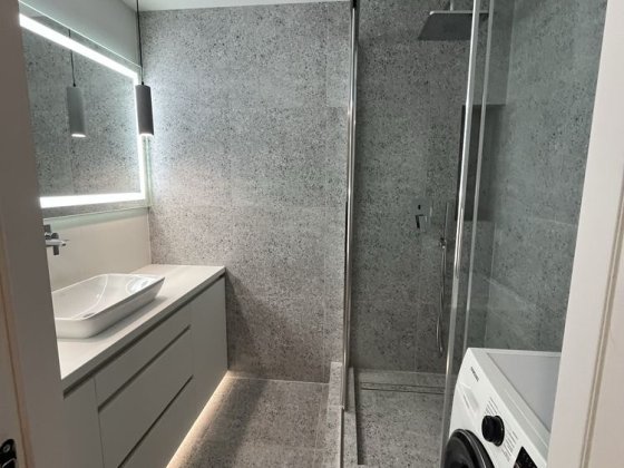 Продам 2- х кімнатну квартиру по вул. Незалежності Чернигов