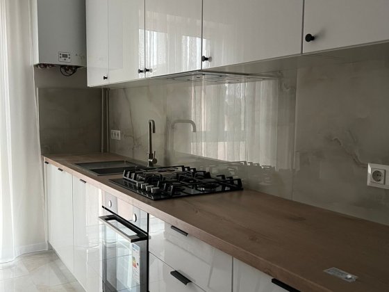 Продаж 1.кім.квартири вул.Грушевського Ужгород