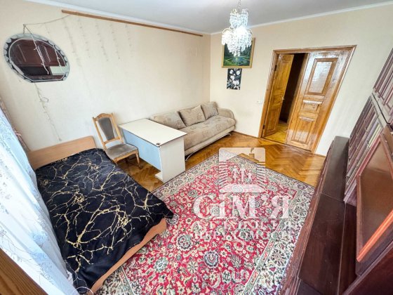 Продам 3-к квартиру окремі кімнати в цегляному будинку в р-ні Урожай Винница