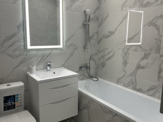 Продаж 2 кімнатноі квартири з ремонтом Черкассы