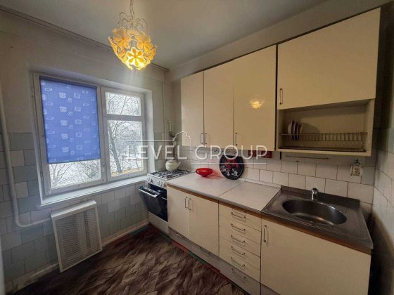 Двокімнатна квартира по вул. Академіка Курчатова, 13, метро Лісова Київ